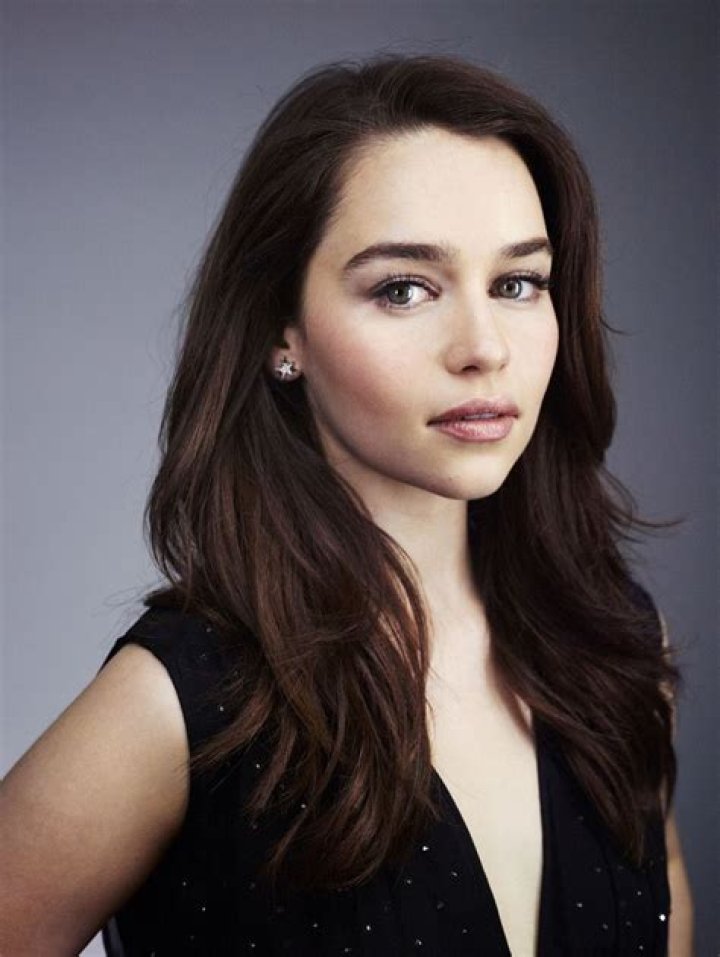56 Emilia Clarke Real hot chicks