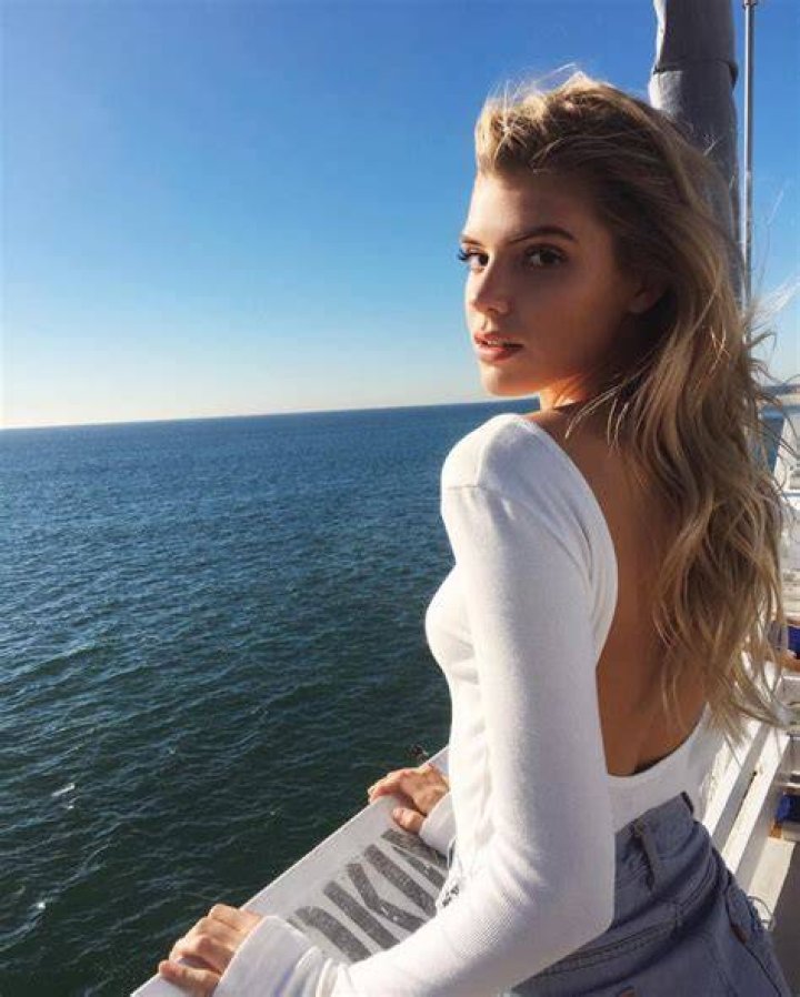 Alissa Violet Sexy Pictures Influencers GoneWild