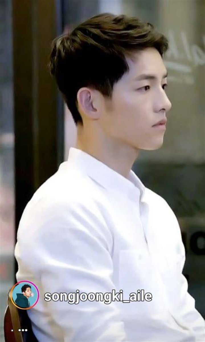 All about Song Joongki and Katy Louise Saunders’ love story