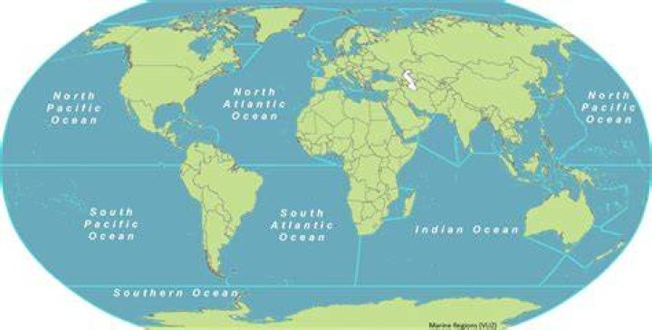 Border of seas and oceans in the earth(sea and oceans boundaries
