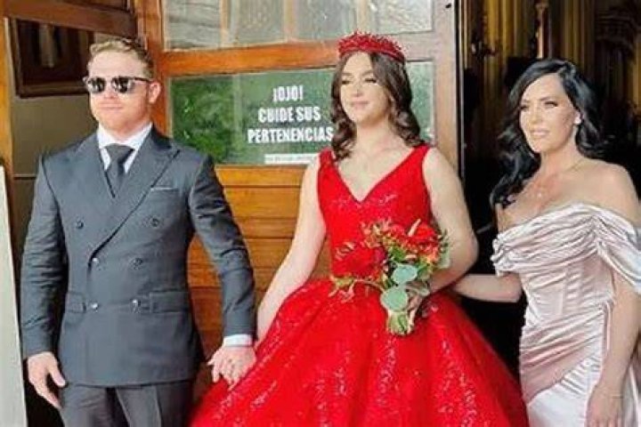 Boxing Canelo Alvarez daughter Why did Cinnamon Alvarez have her