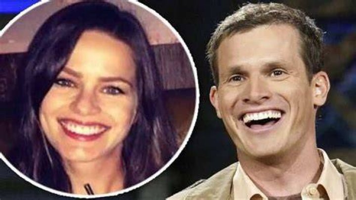 Carly Hallam biography Who is comedian Daniel Tosh’s wife? Legit.