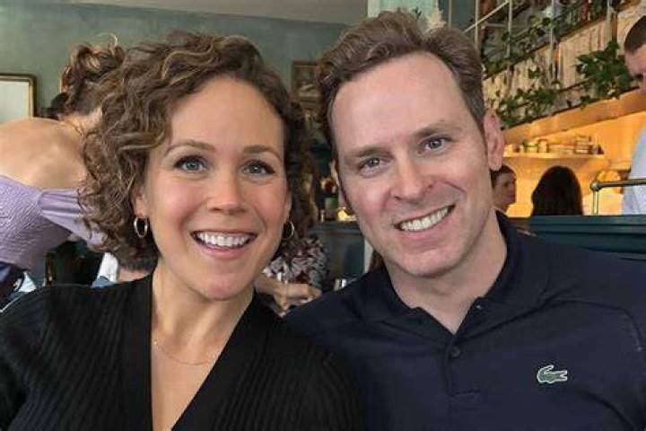 Erin Krakow bio age, husband, net worth, measurements