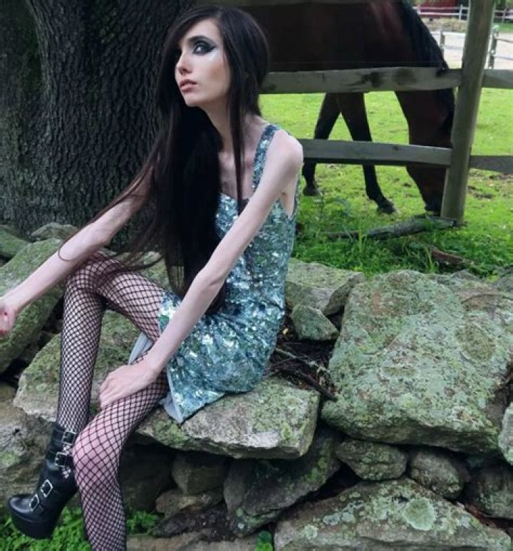 Eugenia Cooney Worth and Boyfriends
