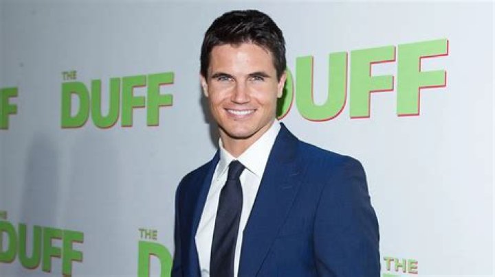 Exceptional Performances By Robbie Amell: A Hollywood Star Uncovered
