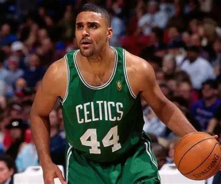 Former NBA Champion, Rick Fox’s life, career, and relationships. Know