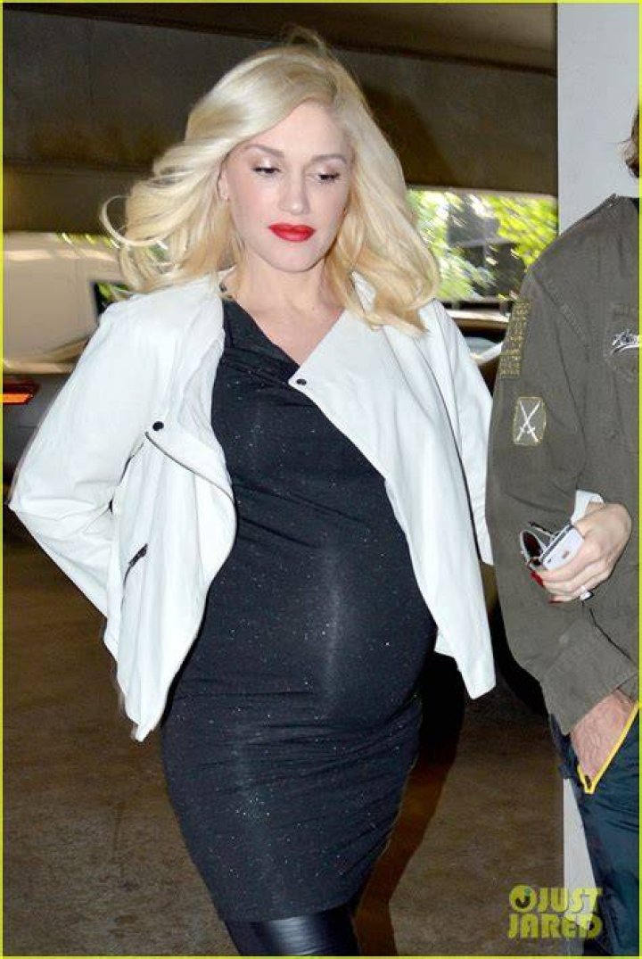 Gwen Stefani Pregnant: Baby Bump And Pregnancy Journey