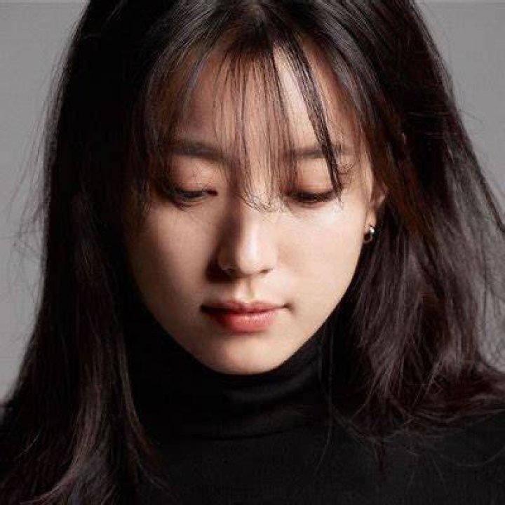 Han Hyojoo Profile Images — The Movie Database (TMDB)