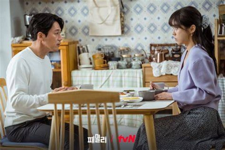 Jang Hyuk says Jang Nara looks the same as 12 years ago, Entertainment