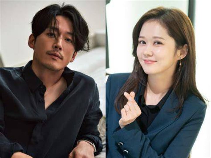 Jang Nara and Jang Hyuk Take a Picture Together in Bed Fated to love