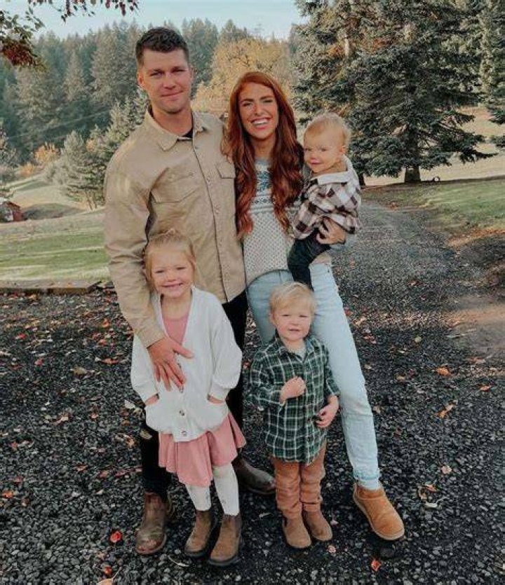 Jeremy Roloff Bio, Age, Family, Wife, and Little People Big Wolrd