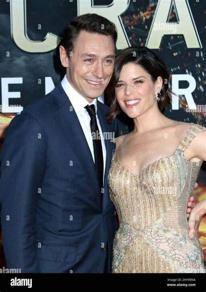 Know About Neve Campbell&rsquo;s Husband And Past Relationships!