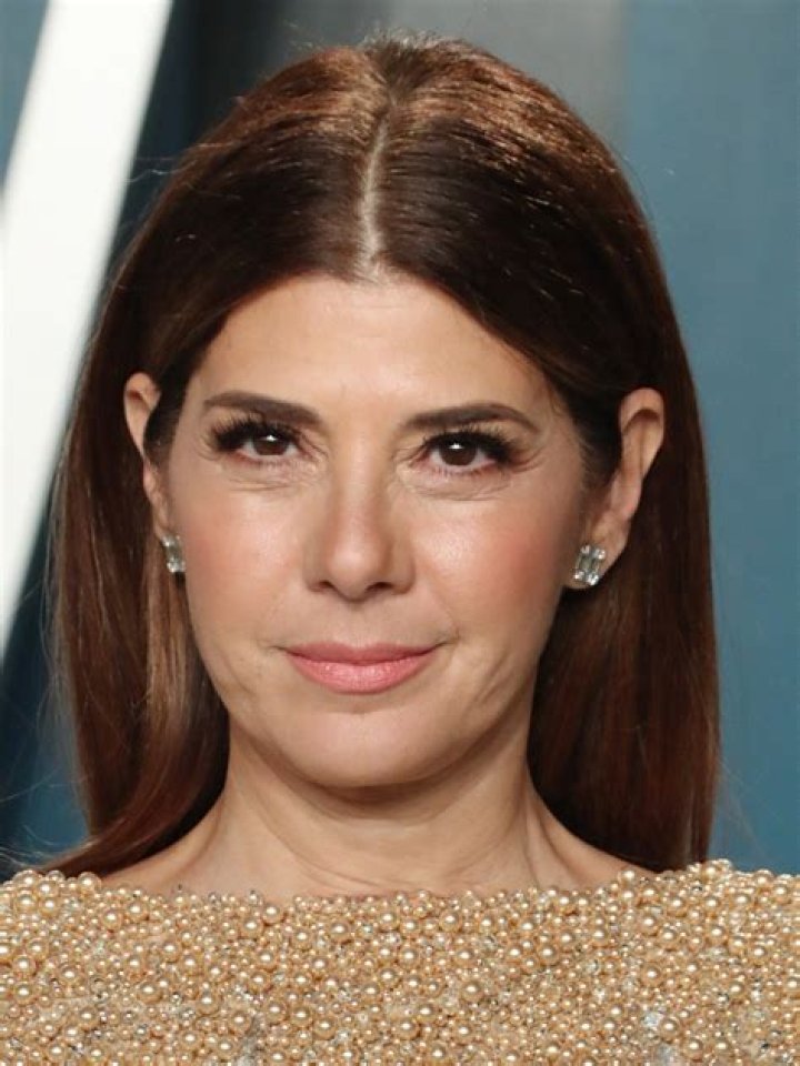 Marisa Tomei, 48, to say 'I do' with much younger beau Logan Marshall
