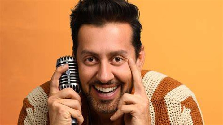 Max Amini Tour Dates, Concert Tickets, & Live Streams