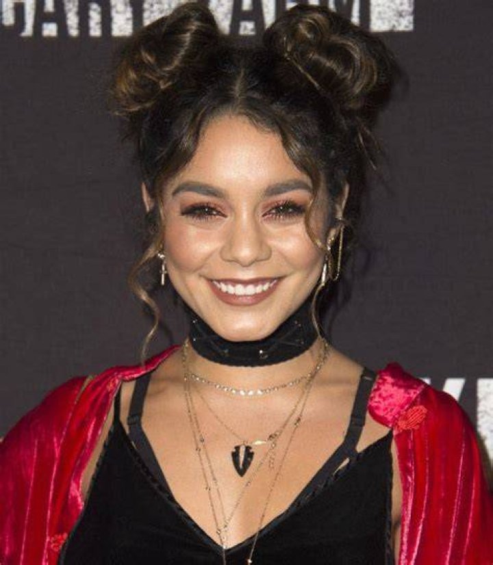 MixedRace Celebs Look Fantastic In Their Own Unique Ways (21 pics