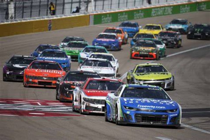 Nascar's Danica Patrick wins Daytona 500 pole CTV News
