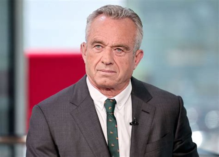 Robert F. Kennedy Jr. apologizes for "holocaust" comment in vaccine