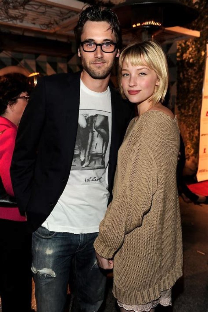 Ryan Eggold Married, Wife, Dating, Girlfriend, Height, Body Measurements