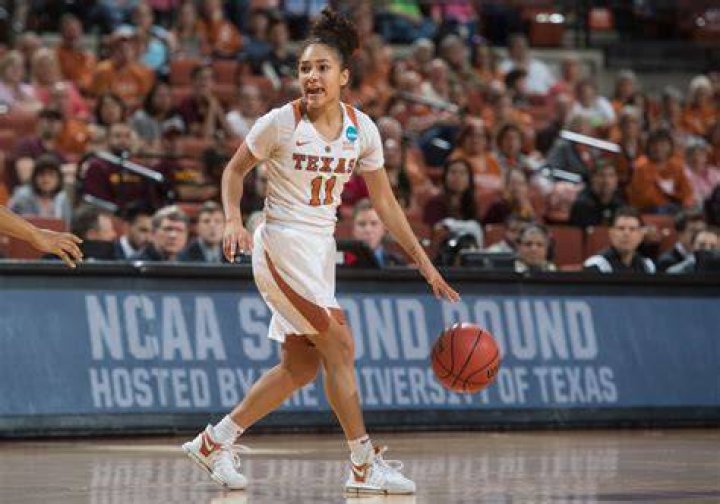 Shortest player in WNBA coming up big for Mercury as new starter
